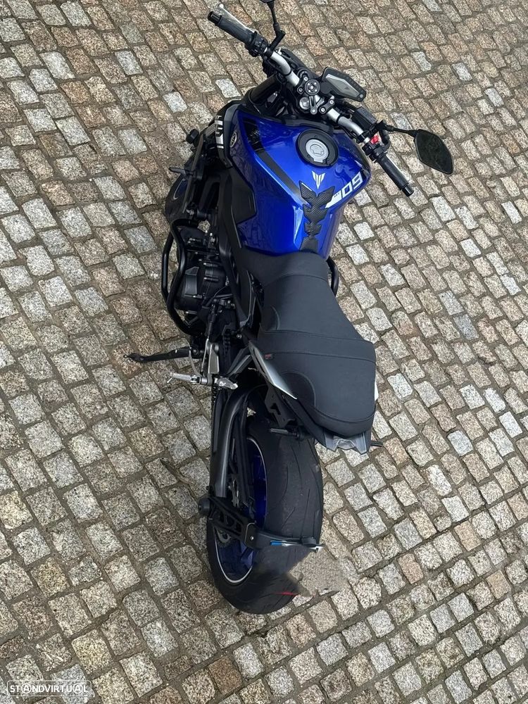 Yamaha MT-09 - 2