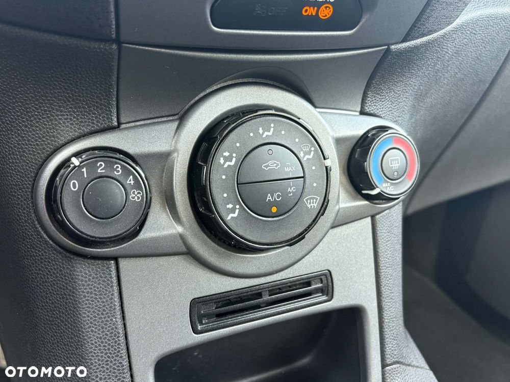 Ford Fiesta - 17