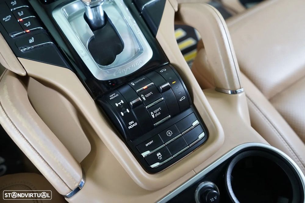 Porsche Cayenne 3.0 V6 - 32