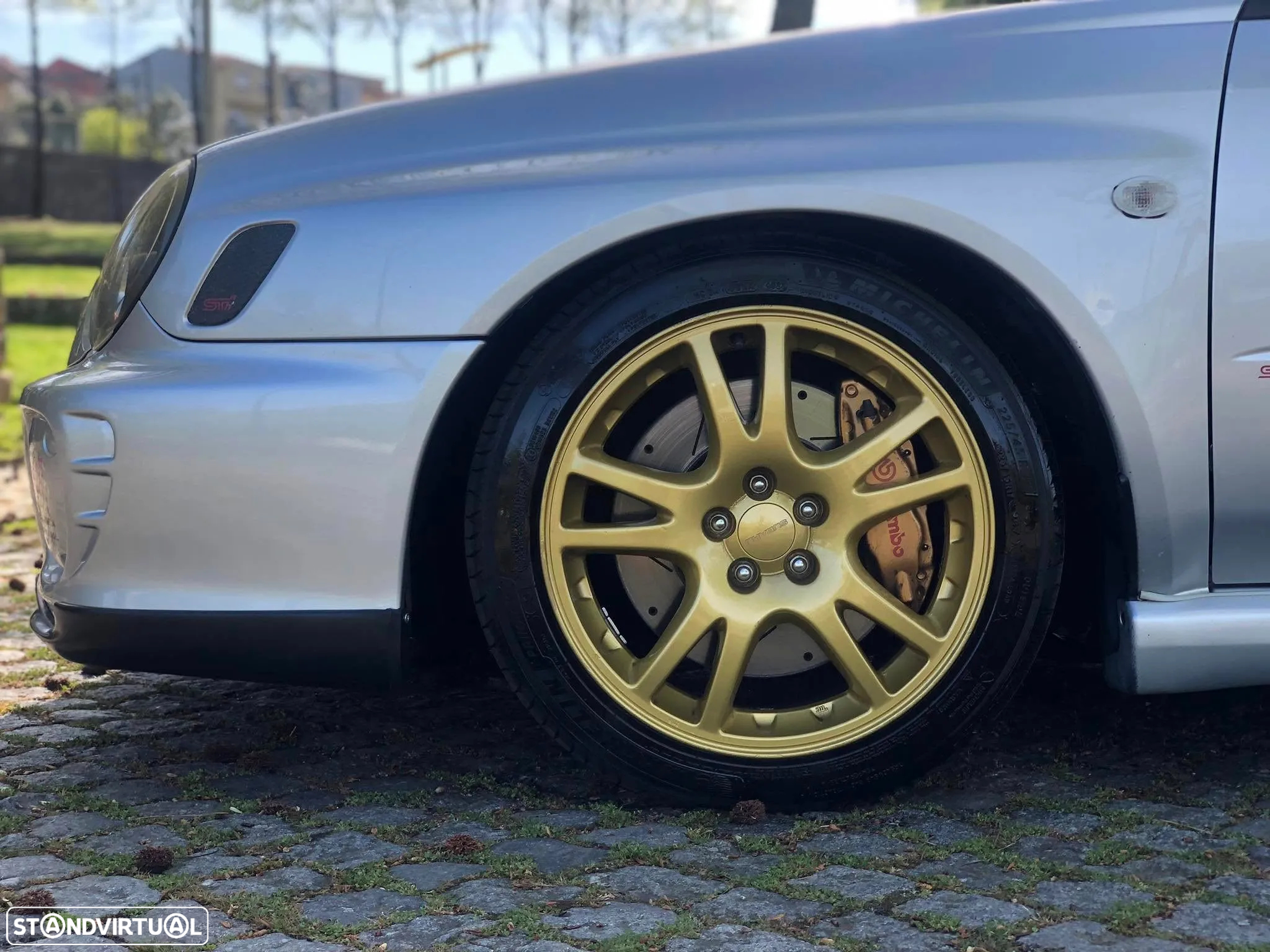 Subaru Impreza Sedan 2.0 WRX STi - 23