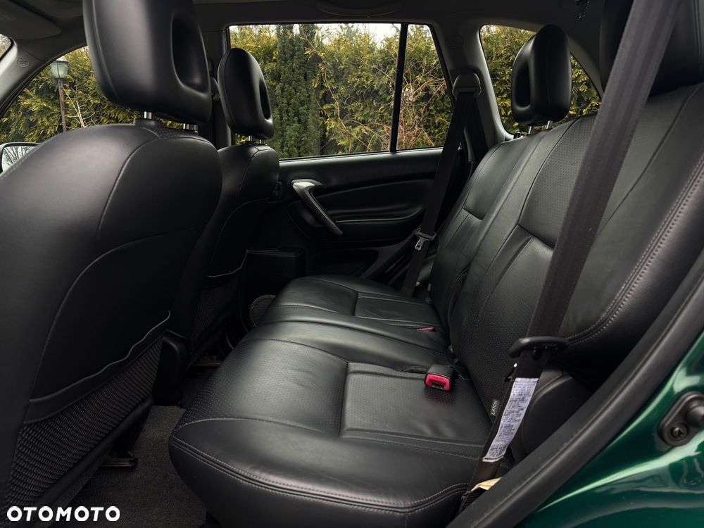 Toyota RAV4 2.0 VVT-i 4x4 - 19