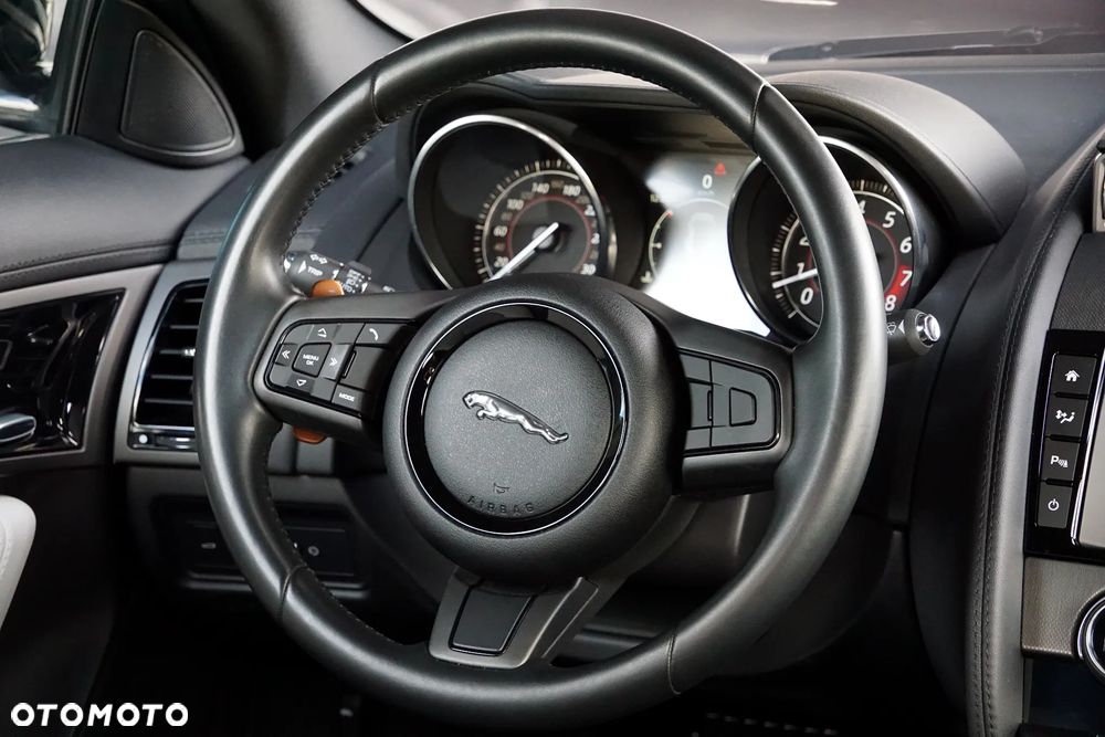 Jaguar F-Type S AWD - 39