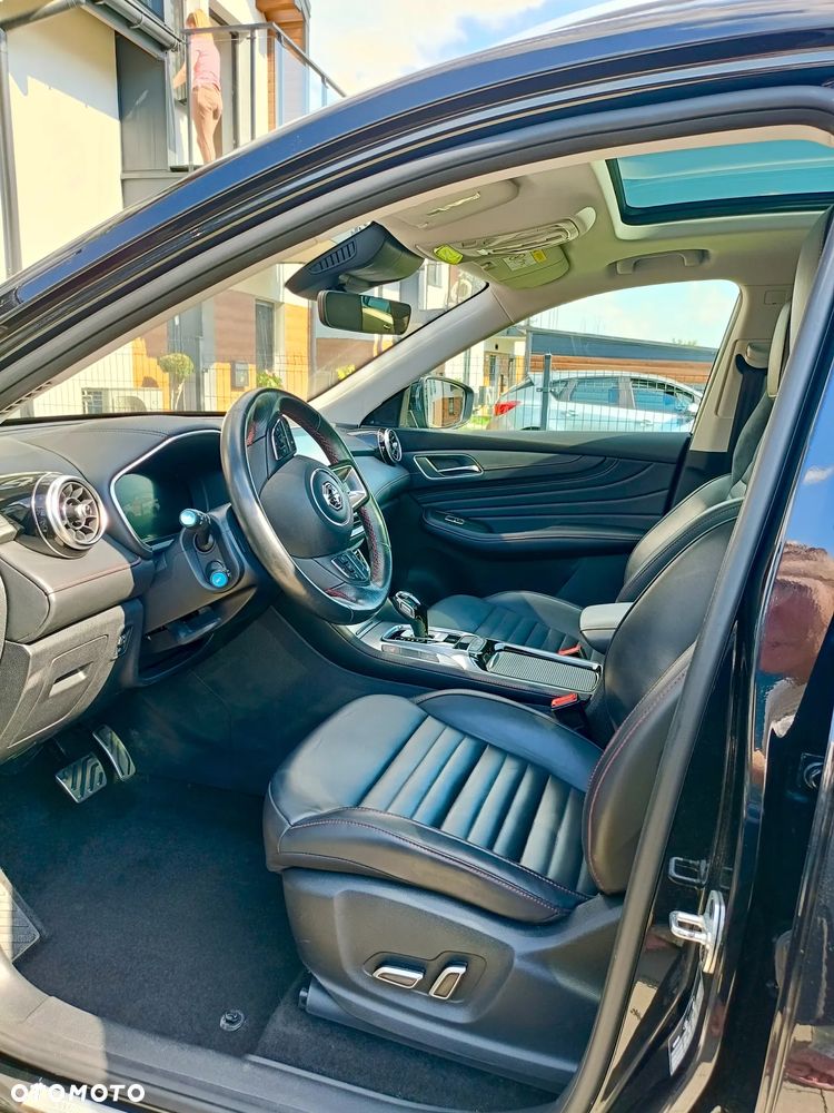 MG EHS Luxury - 4