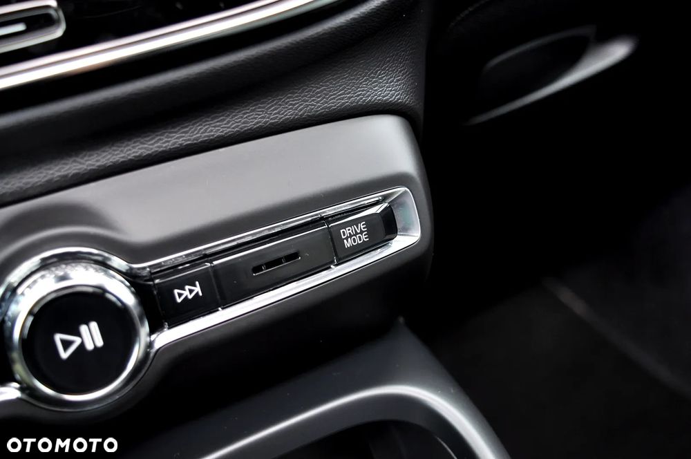 Volvo XC 40 B3 B DKG Plus Bright - 31