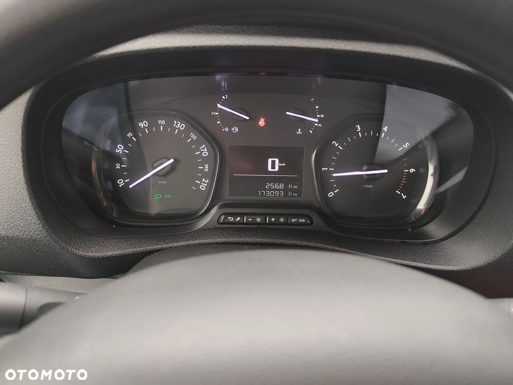 Toyota ProAce - 36