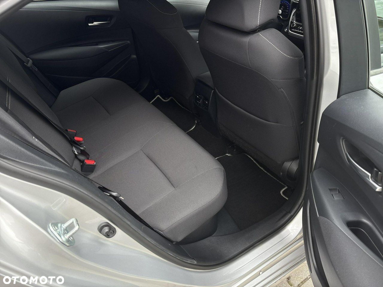 Toyota Corolla - 13
