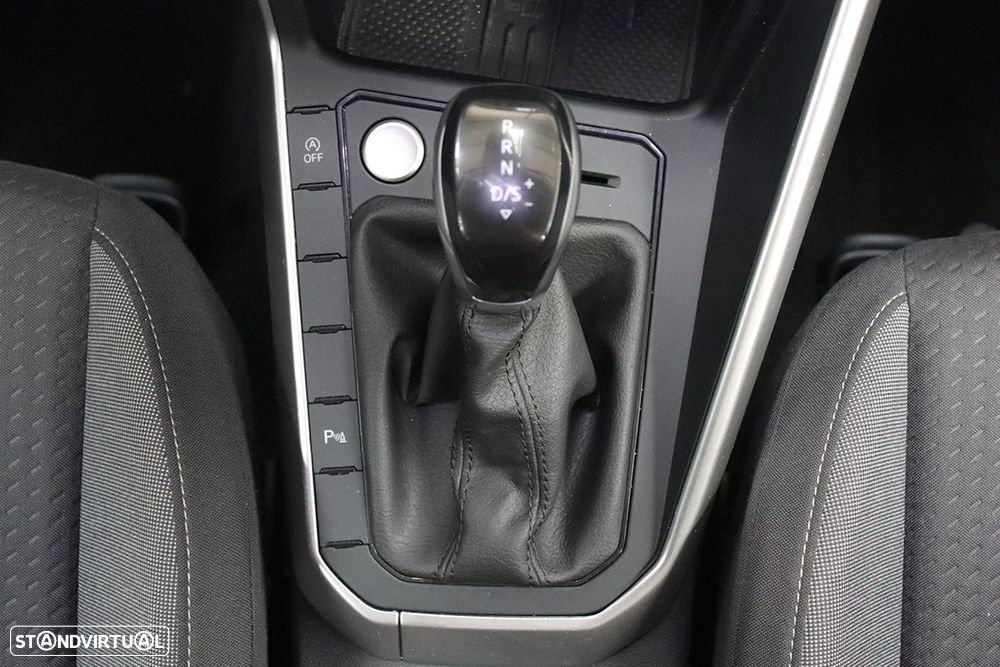 VW Taigo 1.0 TSI Urban DSG - 13