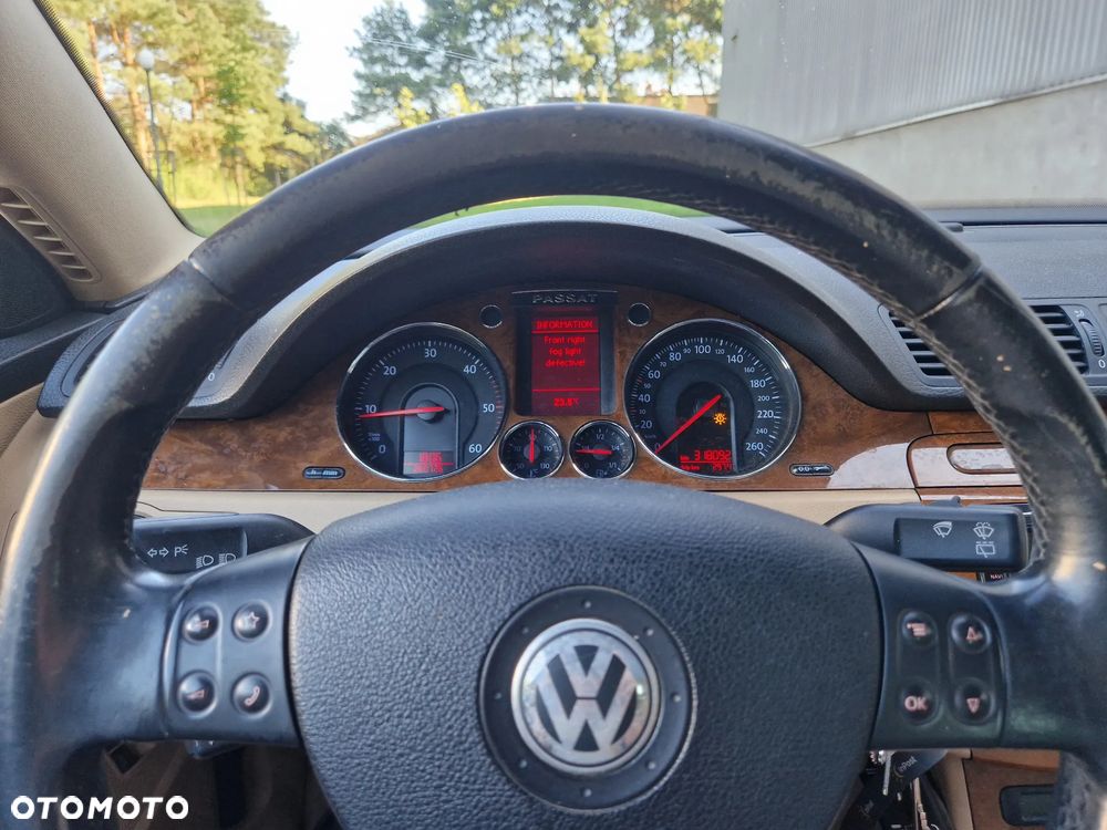 Volkswagen Passat 2.0 TDI 4Mot Highline - 15