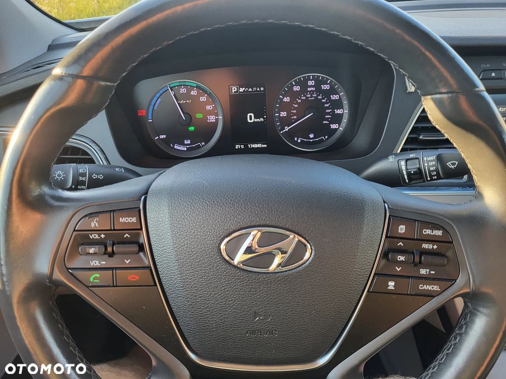 Hyundai Sonata - 13