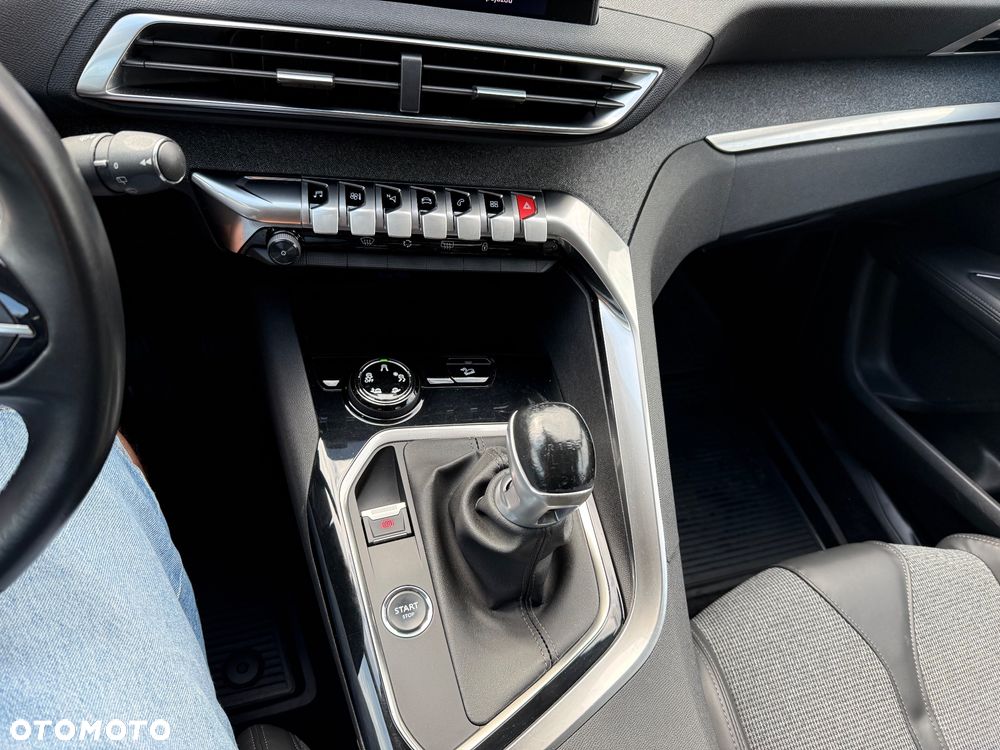 Peugeot 3008 1.6 BlueHDi Allure S&S - 9