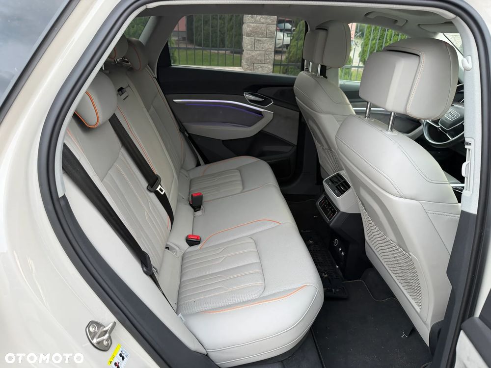 Audi e-tron 55 Quattro Advanced - 23