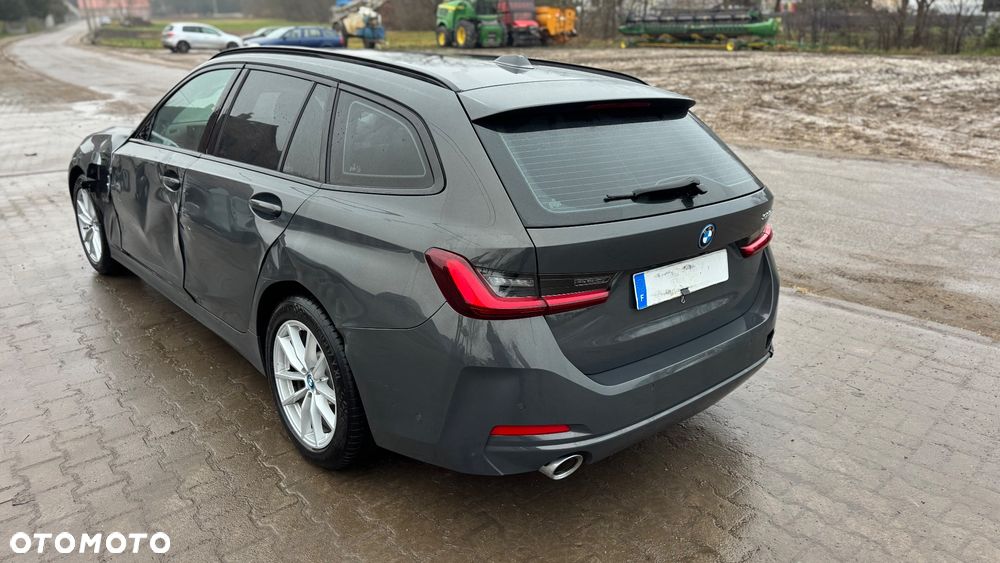 BMW Seria 3 320e PHEV sport - 4