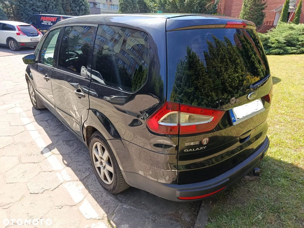 Ford Galaxy - 10