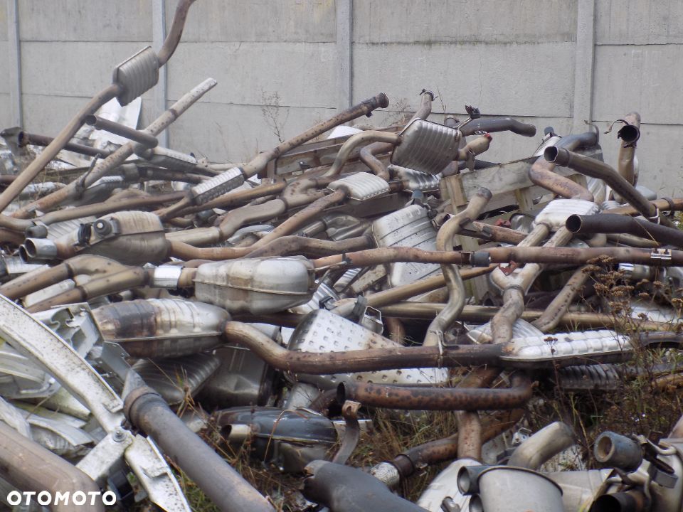 BMW E60 E90 F10 E87 F20 F30 WYDECHY TŁUMIKI KOMPLETNE - 3