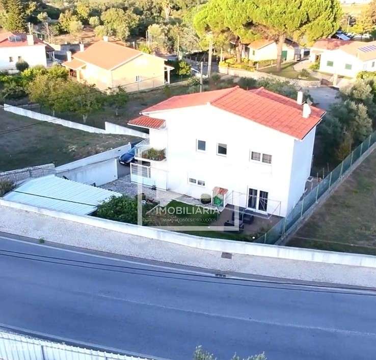 Moradia T3+1 Venda em Porto de Mós - São João Baptista e São Pedro,Por - Grande imagem: 4/24