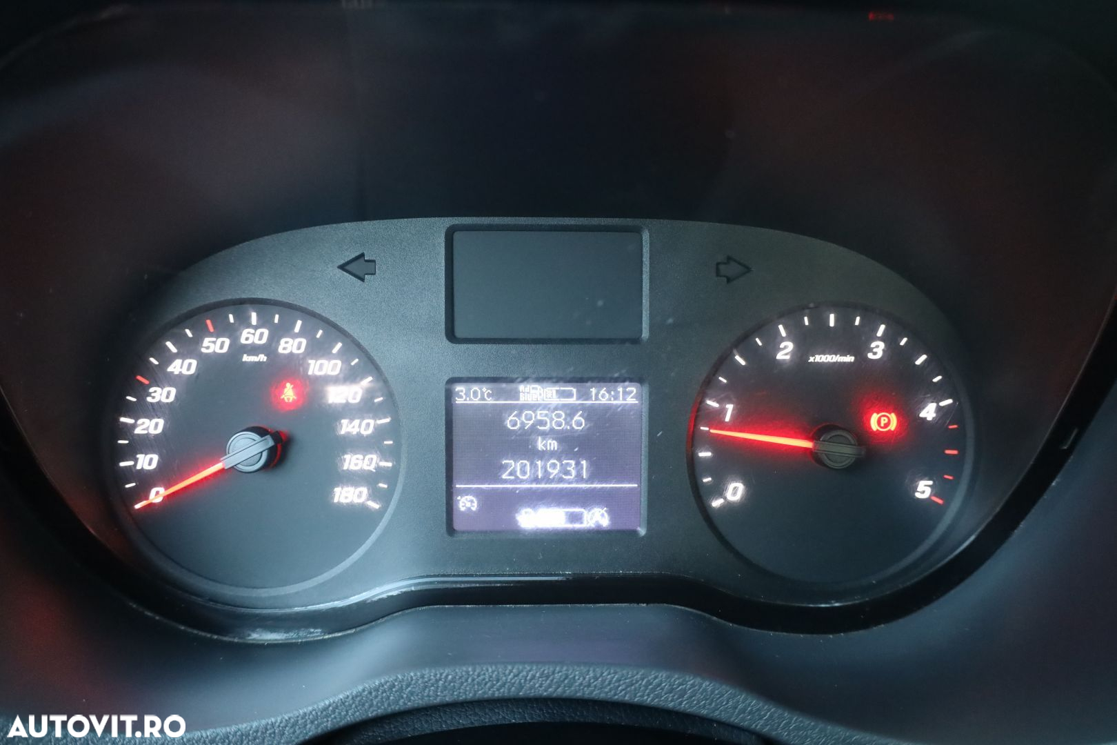 Mercedes-Benz Sprinter - 17