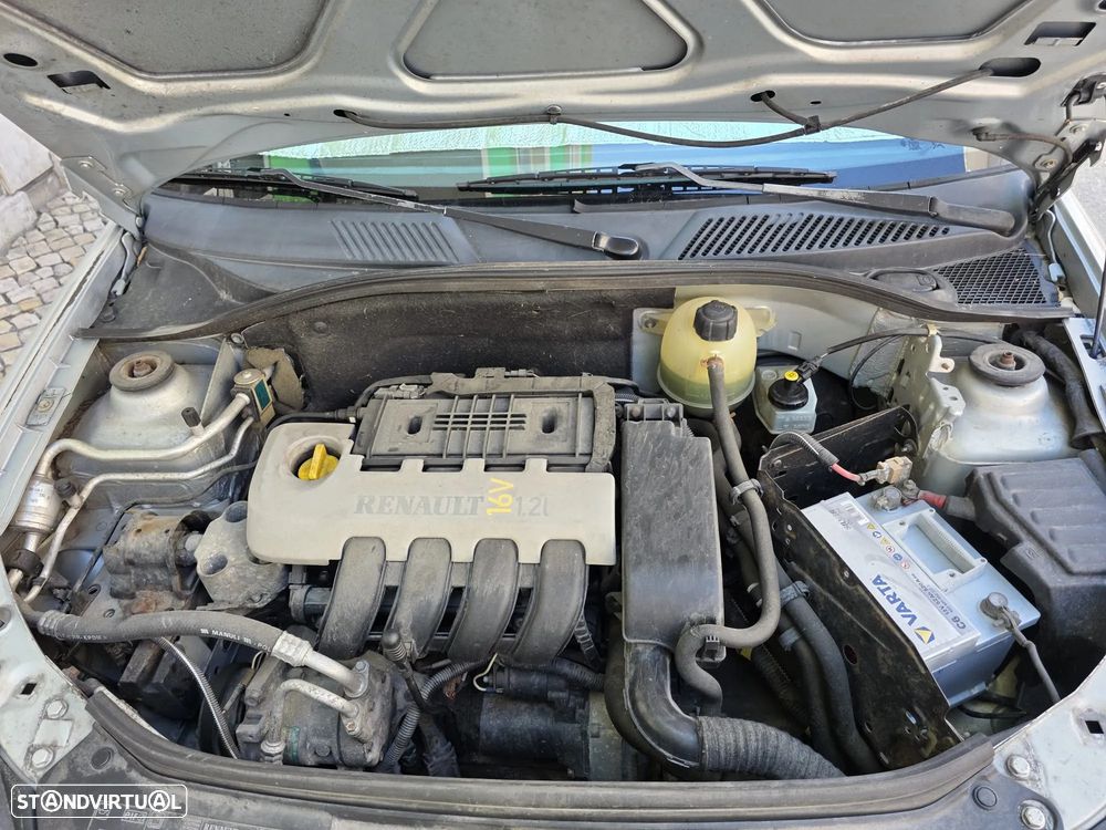 Renault Clio - 10