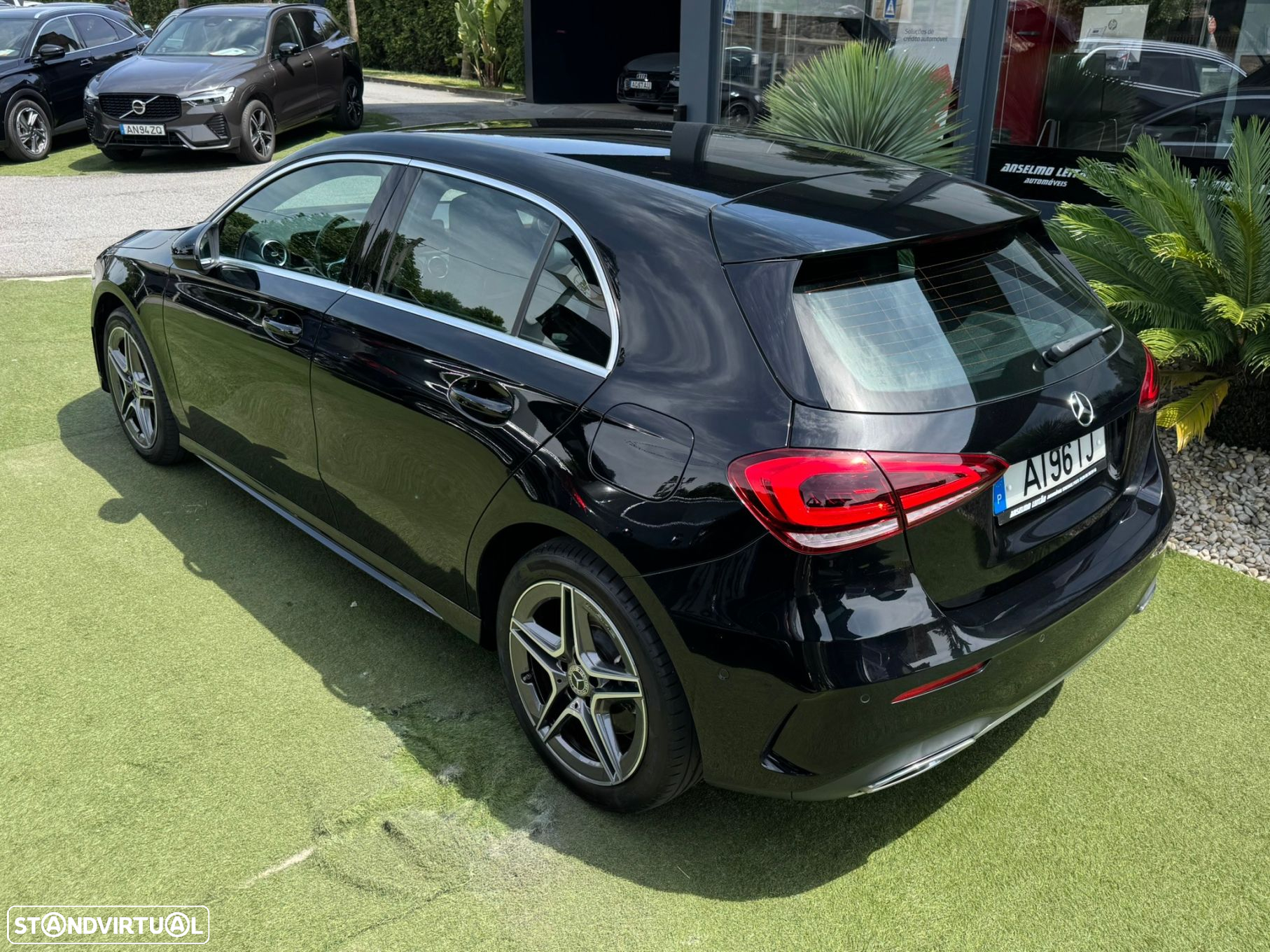 Mercedes-Benz A 250 e AMG Line - 13