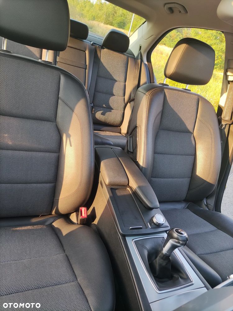 Mercedes-Benz Klasa C 180 BlueEFFICIENCY Avantgarde - 24