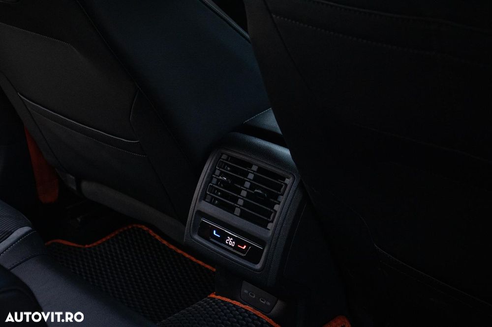 Volkswagen Golf 1.5 eTSI MHEV 150CP DSG R-Line - 24