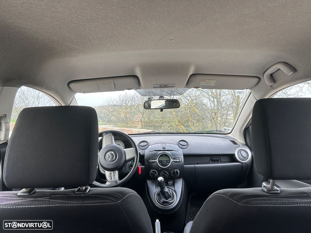 Mazda 2 1.3 MZR Core - 12