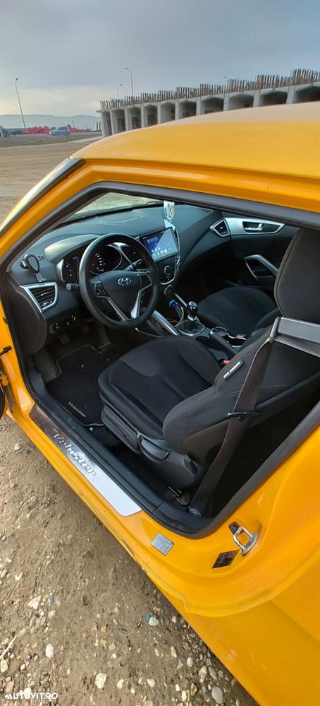Hyundai Veloster 1.6 GDi DOHC - 8