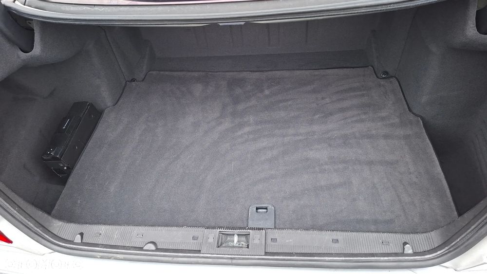 Mercedes-Benz Klasa E 270 CDI Classic - 5