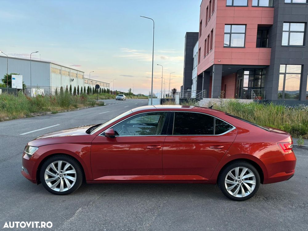 Skoda Superb 2.0 TDI DSG Premium Edition - 4