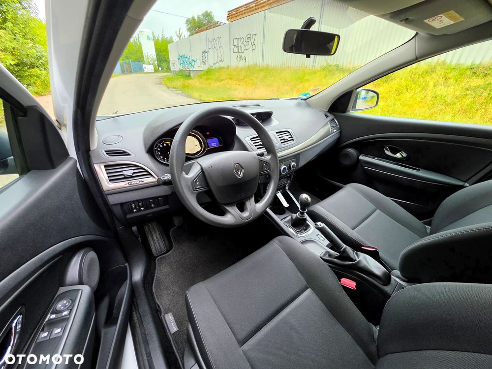 Renault Megane 1.6 16V 110 Authentique - 9