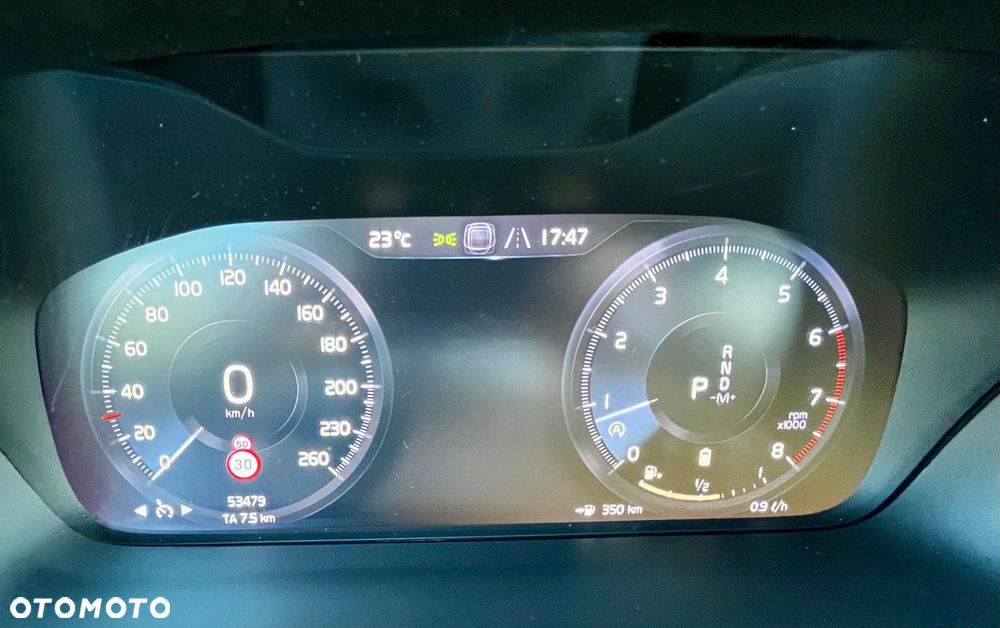 Volvo XC 40 B4 B R-Design - 11