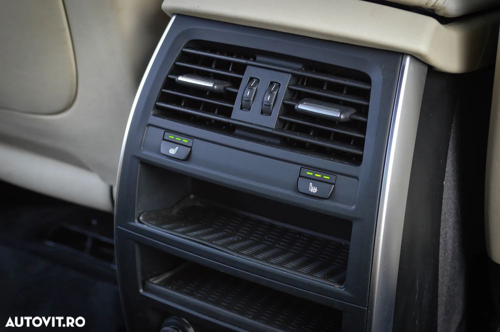 BMW Seria 5 520d Aut. Luxury Line - 31