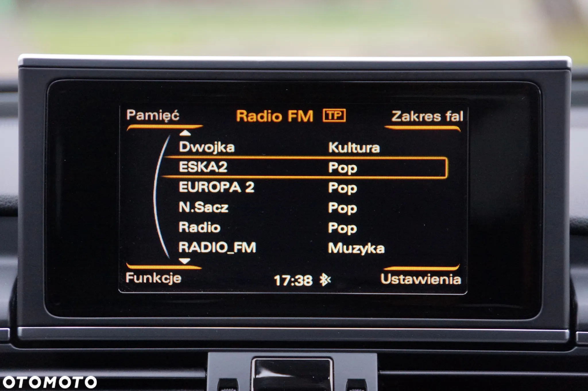 Audi A6 Avant 2.0 TDI quattro S tronic - 14