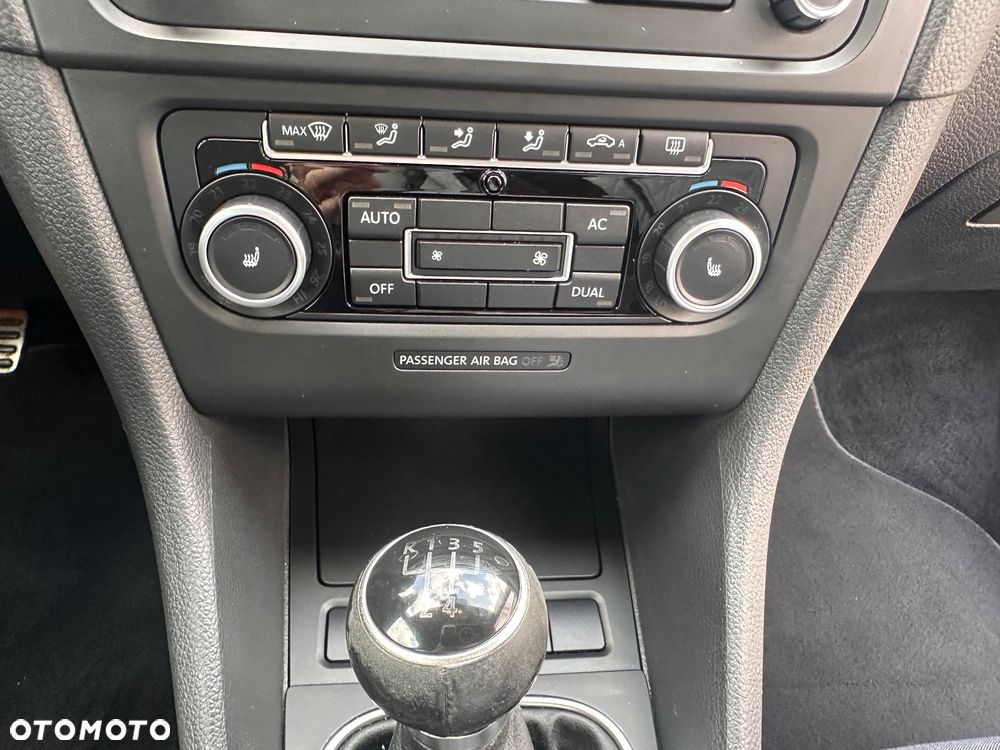 Volkswagen Golf 1.2 TSI BMT Trendline EU6 - 36