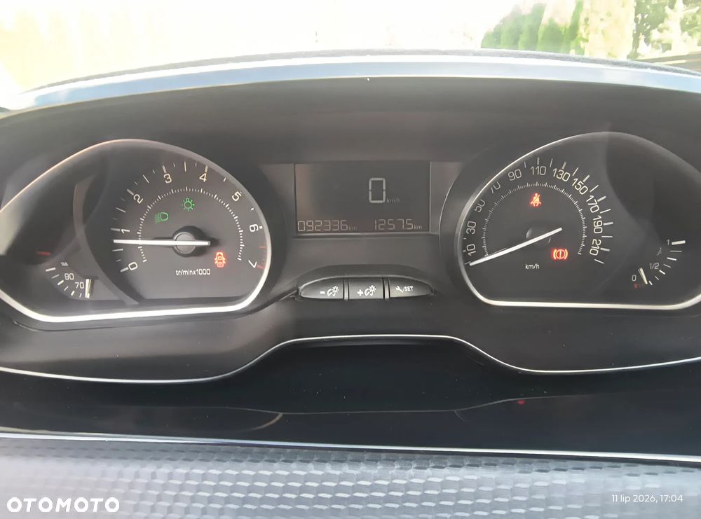 Peugeot 208 1.2 PureTech Style - 7