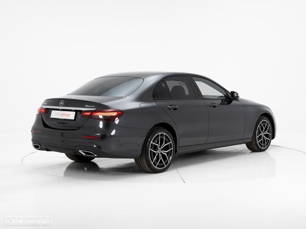 Mercedes-Benz E 300 de 4Matic 9G-TRONIC - 4