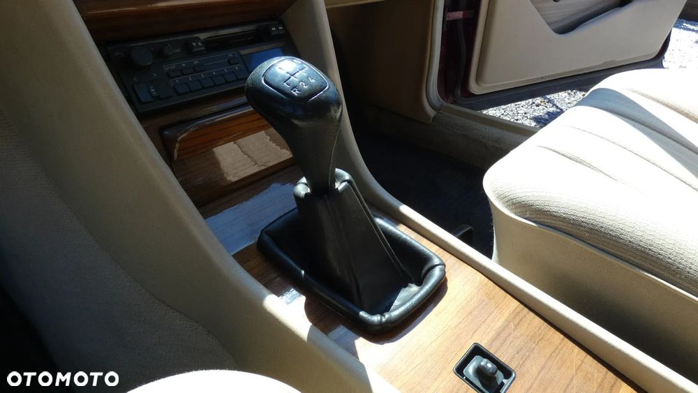 Mercedes-Benz W124 (1984-1993) - 23
