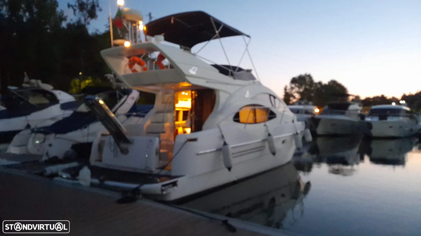 Azimut 42 FlyBridge - 3