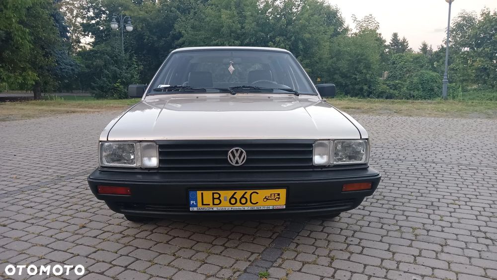 Volkswagen Passat 1.6 CL D - 6
