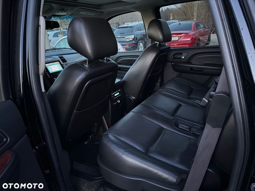 Cadillac Escalade 6.0 V8 Platinum - 32