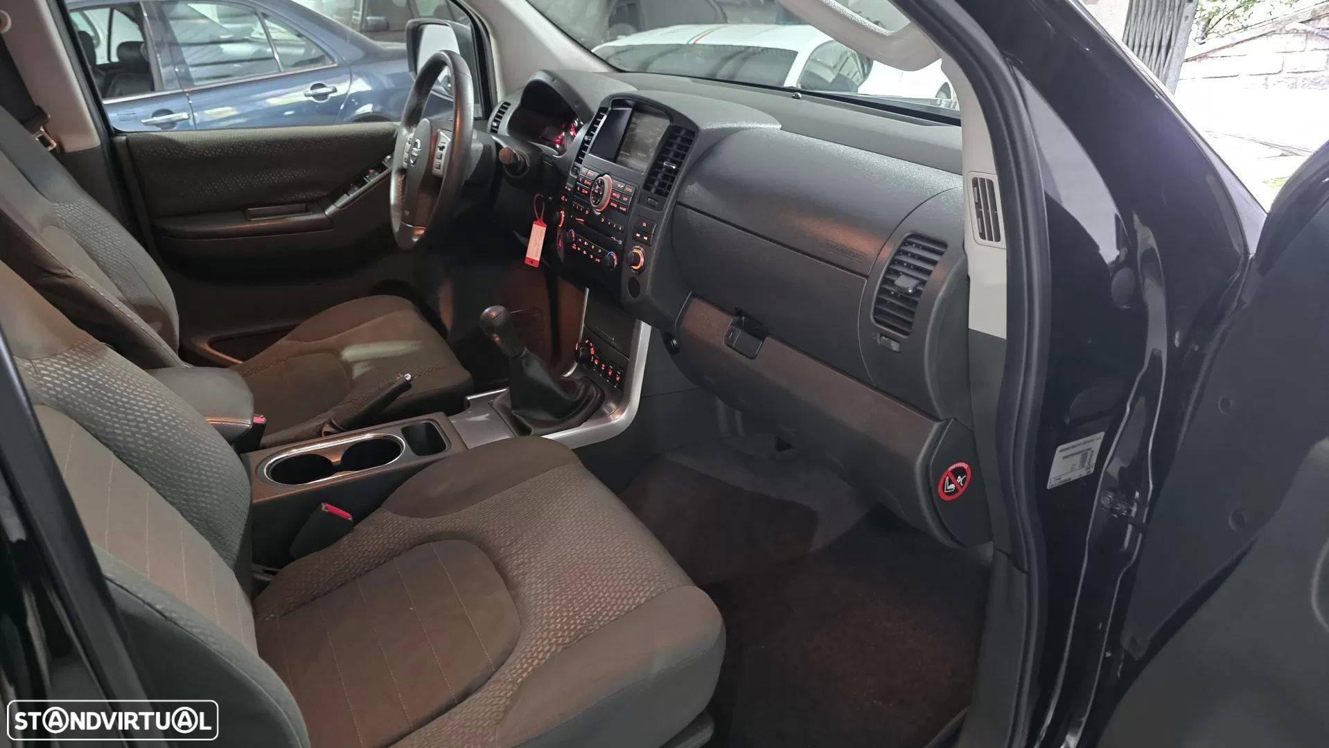Nissan Navara 2.5 dCi CD LE Hi-Tech +P.Premium 4WD - 43