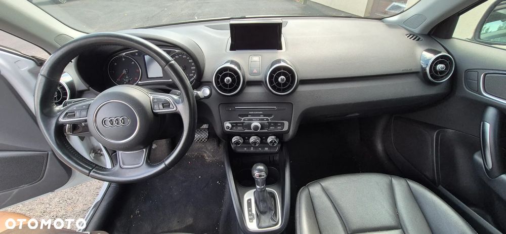 Audi A1 Sportback 1.6 TDI Design S tronic - 22