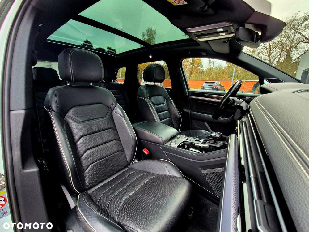 Volkswagen Touareg 3.0 V6 TDI SCR 4Mot R-Line - 23