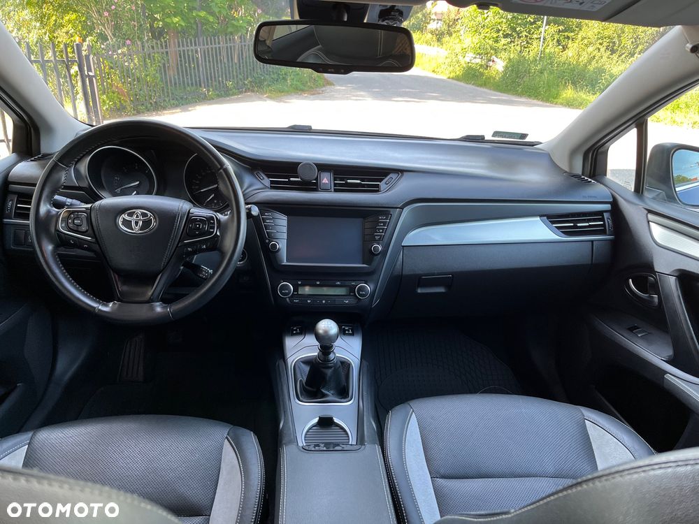 Toyota Avensis 2.0 D-4D Prestige - 7