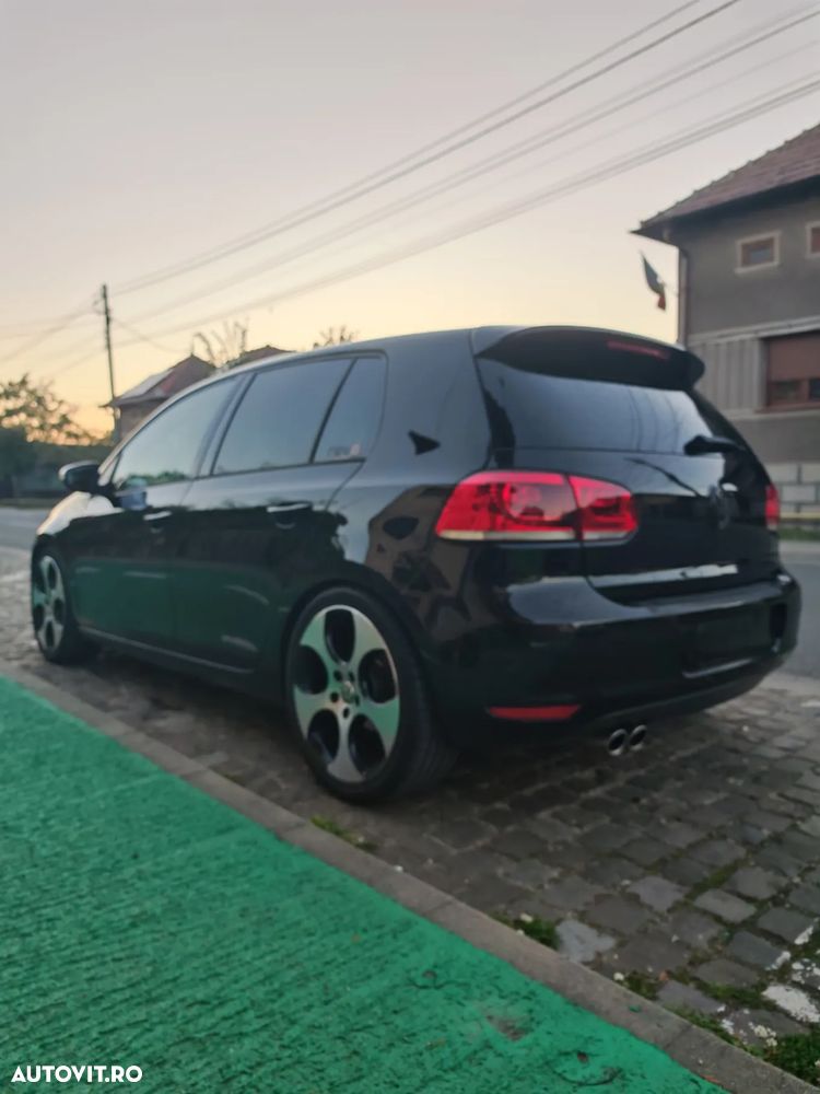Volkswagen Golf 2.0 TDI DPF BlueMotion Technology MATCH - 4