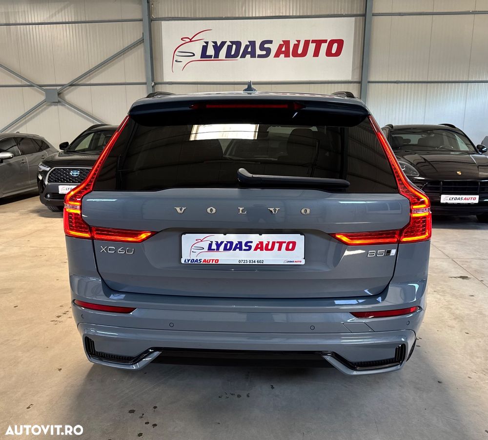 Volvo XC 60 B5 AT AWD MHEV Ultra Black Edition - 3