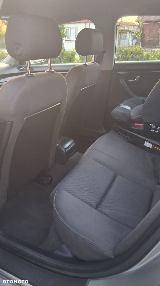 Audi A4 Limousine - 13