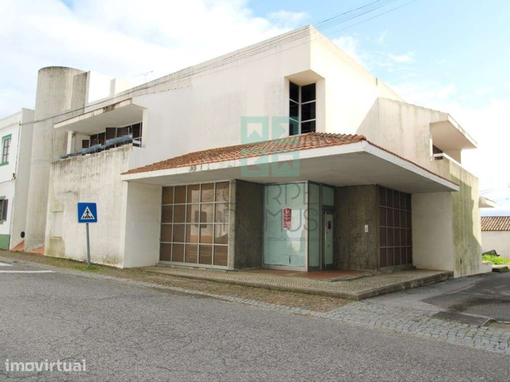 Edifício comercial e serviços, frente N2, em Alcáçovas, Évora - Grande imagem: 2/60