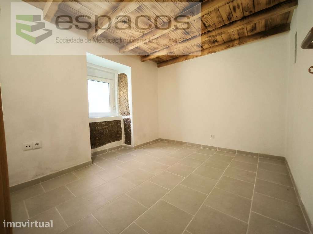 Moradia V2 e terreno para construção - Salgueiro do Campo - Grande imagem: 3/16