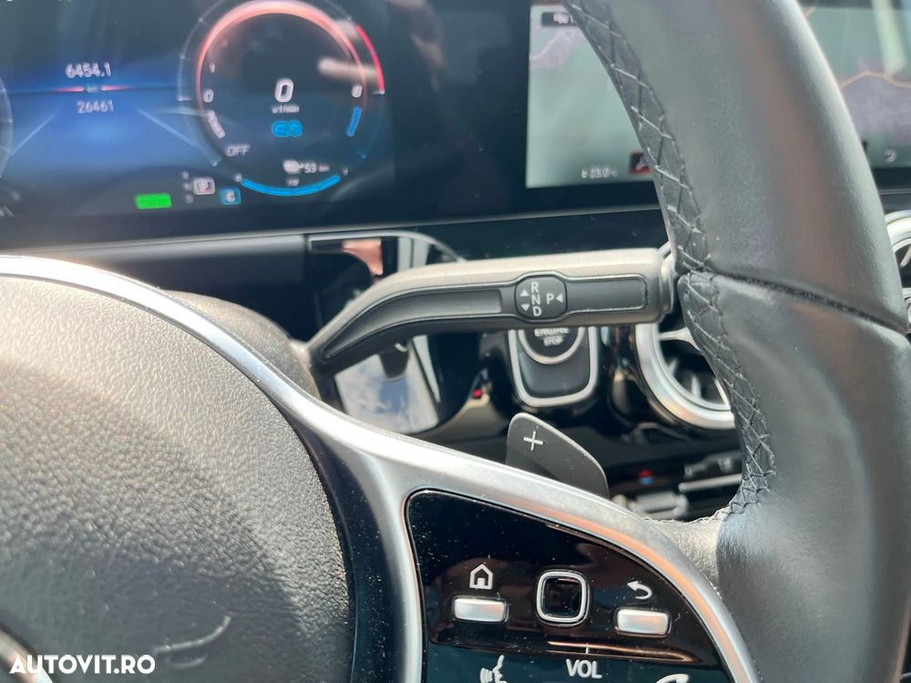 Mercedes-Benz GLA - 20