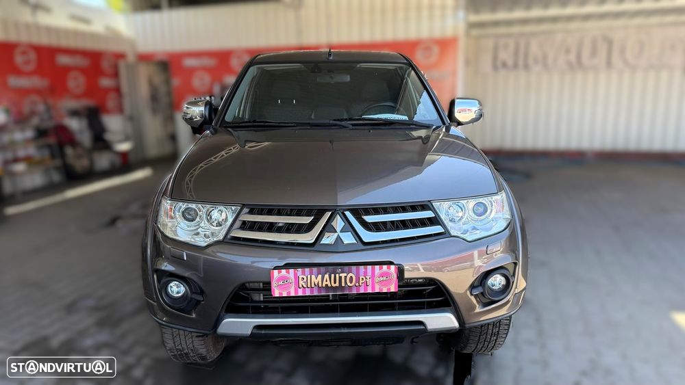 Mitsubishi L200 2.4 DI-D CD Instyle Strakar 4WD - 12